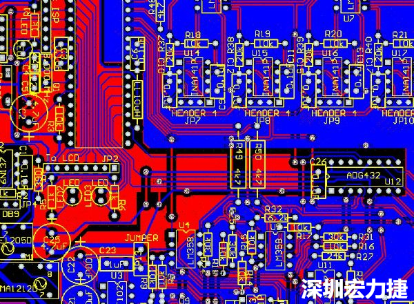 一般產品的PCB設計，多數先決定元件布局，再進行線路連接，于元件位置就先改善干擾問題，再從線路細節著手改善產品。